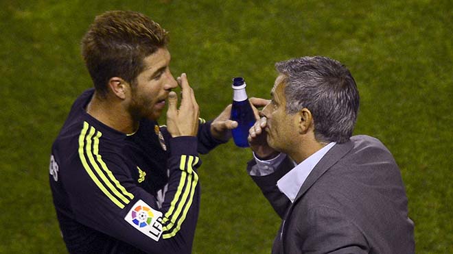 Mourinho ẵm 24 triệu bảng của MU: Đòi tống cổ Ramos để về lại Real - 2