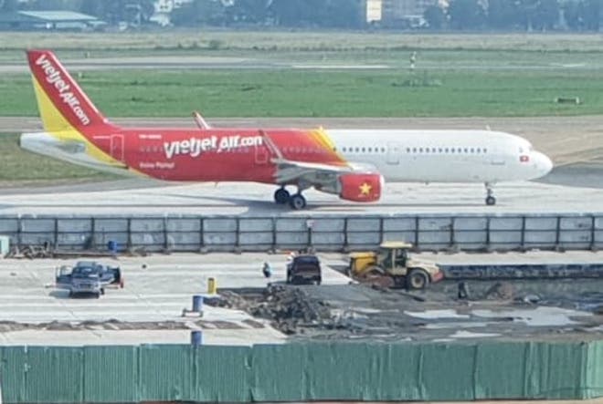 Thêm máy bay của VietJet Air gặp cảnh báo kỹ thuật khi tăng tốc chạy đà - 1