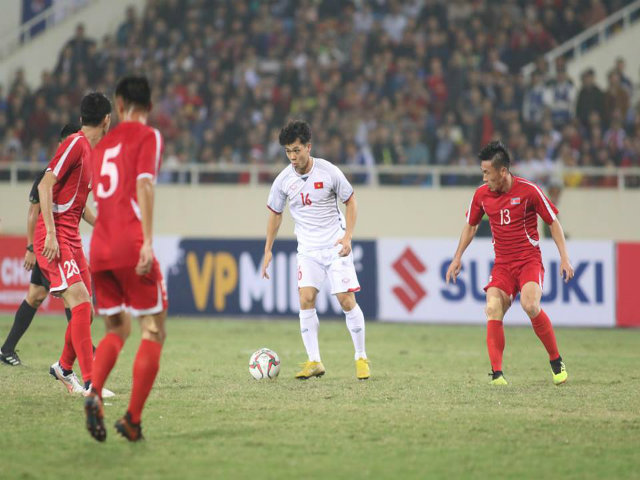 Công Phượng ”bùng nổ” trước Asian Cup: Sắm vai siêu dự bị sẽ lãng phí?