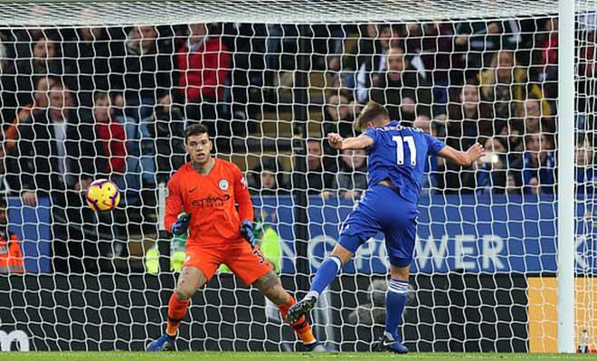 Leicester City - Man City: Ngược dòng địa chấn, thẻ đỏ định đoạt - 1
