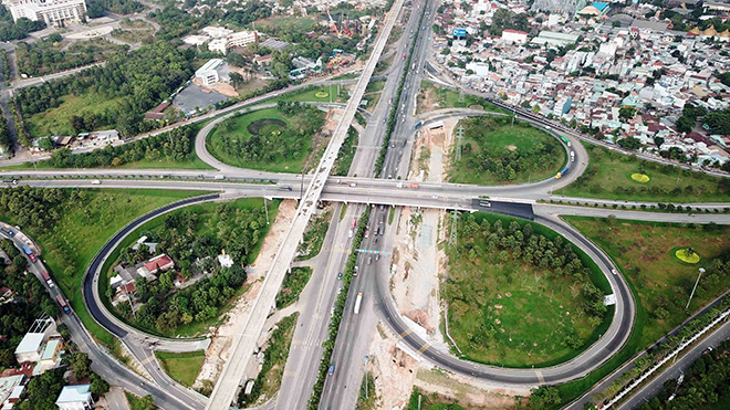 Tường vây ngầm bị điều chỉnh và hình ảnh metro số 1 sau 6 năm thi công - 14