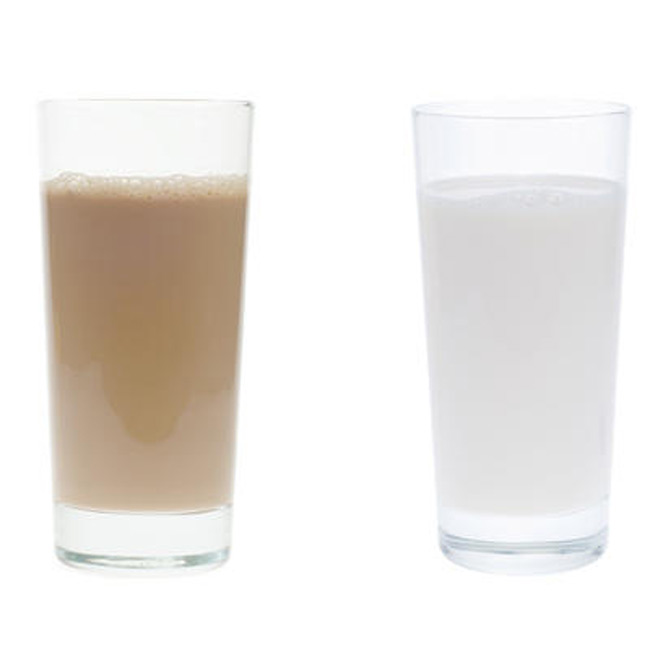 4. Sữa đậu nành có hương vị: Đậu nành có nhiều lợi ích cho sức khỏe, rất giàu protein, kali và ít cholesterol. Tuy nhiên, sữa đậu nành hương vị sô cô la và vani ngon lại chứa rất nhiều đường và calo. Các chuyên gia y tế khuyên bạn không nên thưởng thức loại đồ uống này thường xuyên.