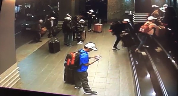 Video cảnh 152 du khách Việt bỏ lại đồ rồi biến mất ở Đài Loan - 1