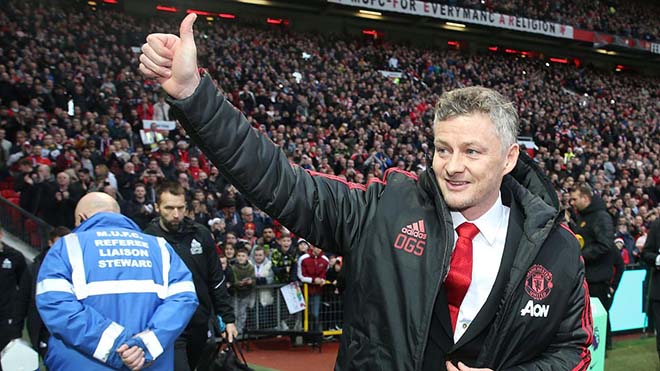 Solskjaer tái sinh MU: Dàn siêu HLV châu Âu phát cuồng ghế nóng - 1