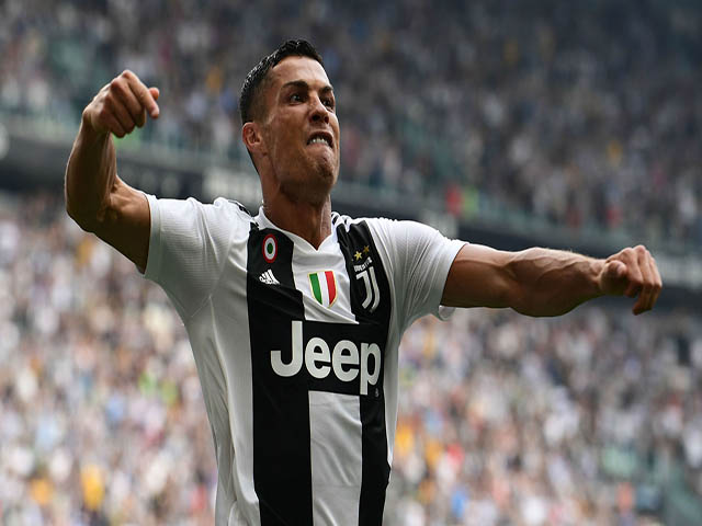 Chói sáng Ronaldo - Juventus: ”Ông trời” trợ giúp CR7 lập siêu phẩm