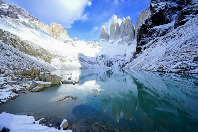 Vườn quốc gia Torres del Paine, Chile: Với các cột đá granite, hồ trong xanh và băng trôi, Torres del Paine là một trong những điểm du lịch ấn tượng nhất ở nam bán cầu vào mùa đông.