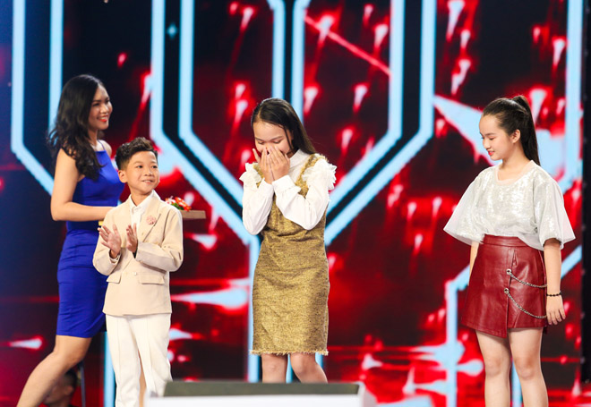 Cô bé dân ca &#34;triệu view&#34; bật khóc đăng quang The Voice Kids - 1