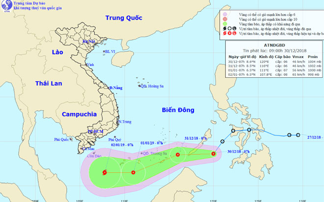 Áp thấp nhiệt đới giật cấp 8 tăng tốc vào Biển Đông, khả năng mạnh thành bão - 1