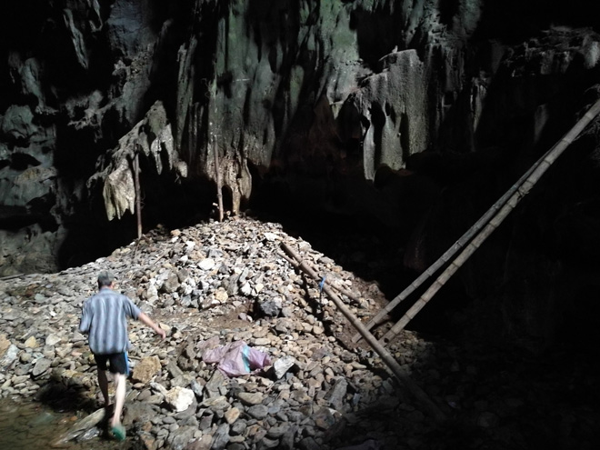 Hang Dơi – tuyệt tác thiên nhiên ở Kim Bôi tan tác sau cơn “bão vàng” - 1