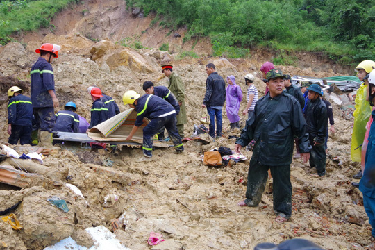 Vụ sạt lở 3 người chết cùng một nhà: Lạc giọng giữa đêm khuya không tiếng đáp lại - 3