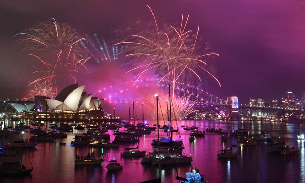 Thế giới chào đón năm mới 2019 bằng màn pháo hoa tưng bừng - 1