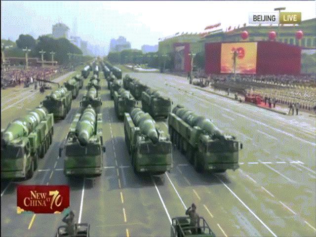 Vũ khí “bất khả chiến bại” của Trung Quốc lần đầu lộ diện trong diễu binh Quốc khánh