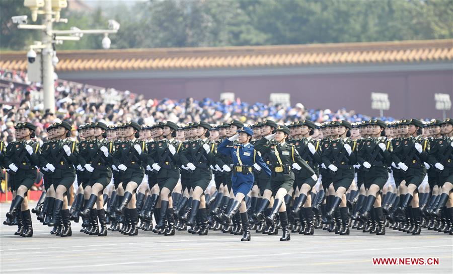 Nữ tướng Trung Quốc lần đầu xuất hiện trong lễ duyệt binh lớn nhất từ trước đến nay - 6