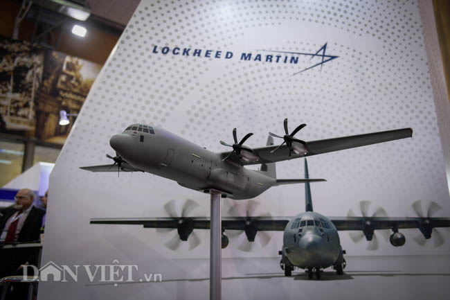 Trưng bày mô hình máy bay của hãng Lockheed Martin.&nbsp;