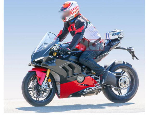 Lộ siêu xe Ducati Panigale V4 Superleggera phủ carbon cực ”độc”