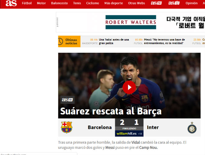Tờ AS nhấn mạnh vai trò người hùng giải cứu Barca của Suarez khi đối đầu Inter