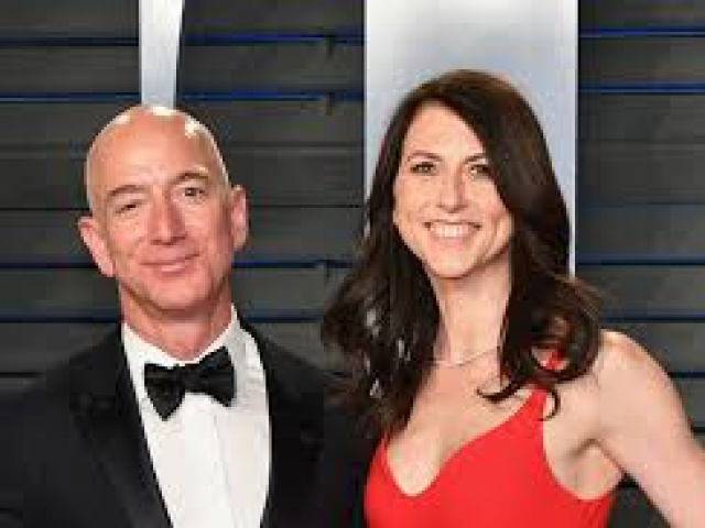 Vợ cũ ông chủ Amazon lọt top giàu nhất nước Mỹ ngay sau ly hôn