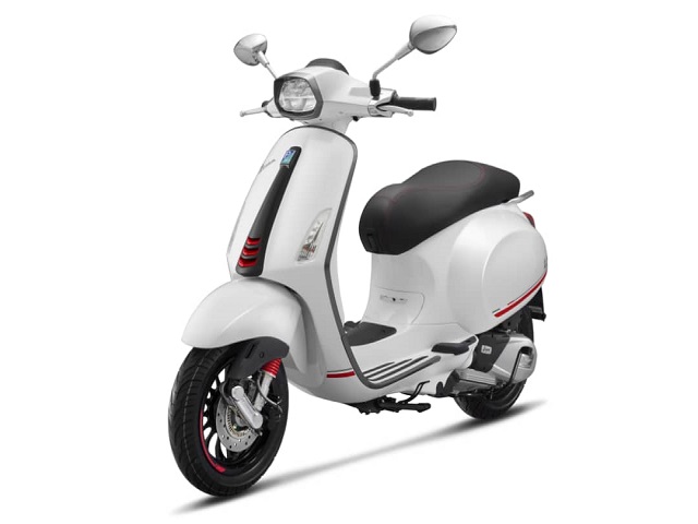 Xe ga cao cấp Vespa Sprint 150 Carbon đổ bộ ĐNA, giá hơn 100 triệu đồng