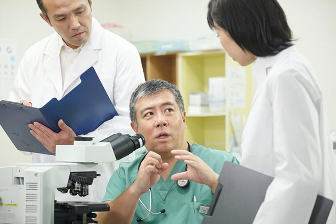 &nbsp;&nbsp;&nbsp; Bác sĩ Daisuke Tachikawa( Bệnh viện Wakamiya, Nhật Bản) và các cộng sự.