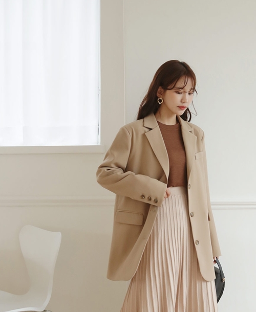 Nữ công sở nên mặc blazer thế nào cho sang? - 3