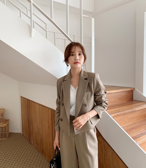 Nữ công sở nên mặc blazer thế nào cho sang? - 7