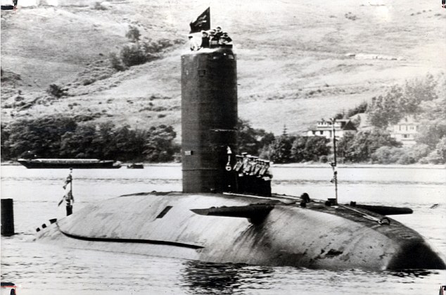 Tàu ngàm hạt nhân HMS Conqueror của hải quân Anh.