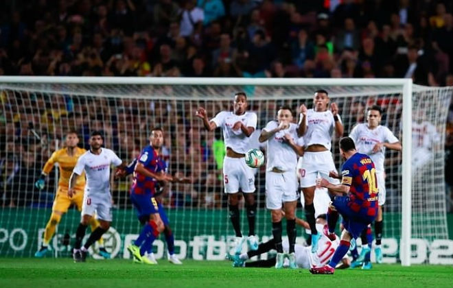 Messi lập kỷ lục La Liga: Đua Ronaldo bóng Vàng, săn kỳ tích như Pele - 1