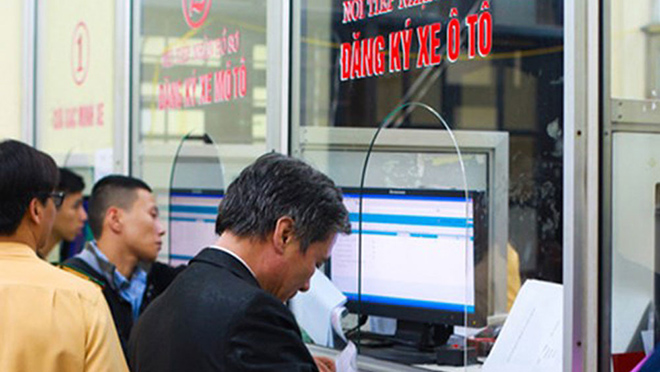 Phí cấp biển số xe hơi tại khu vực TP.HCM tăng lên 20 triệu đồng - 1