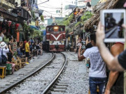 Tin tức trong ngày - Lái tàu kể phút thót tim, hãm khẩn cấp chờ khách ở điểm &quot;cà phê đường tàu&quot;