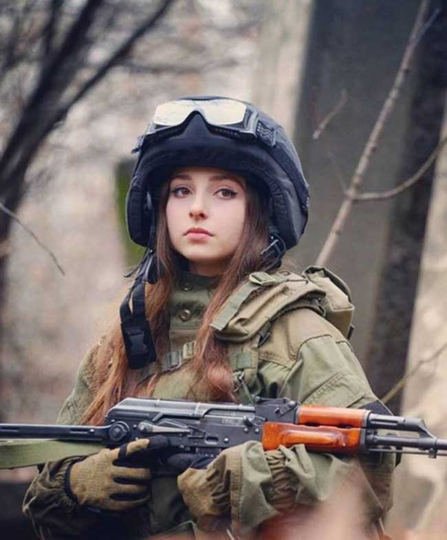 Một trong những hình ảnh rất nổi tiếng của lính Nga trong bộ quân phục, từng được lan truyền mạnh mẽ trên mạng xã hội.