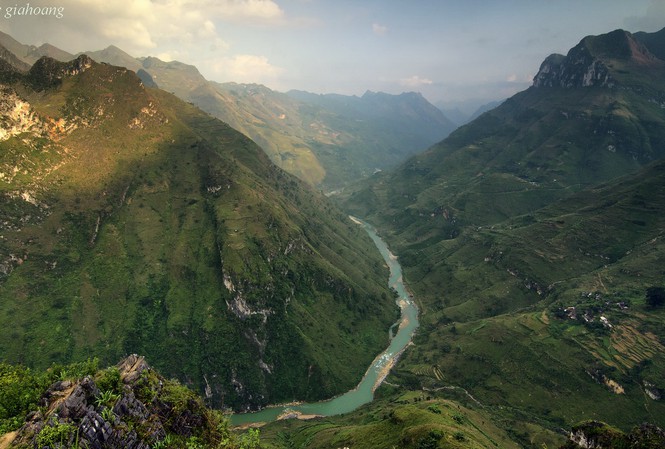 Một góc nhìn sông Nho Quế từ đèo Mã Pì Lèng Ảnh: PV