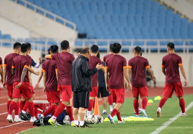 Buổi tập cuối cùng của thầy trò HLV Park Hang Seo chuẩn bị cho trận tiếp Malaysia ở vòng loại World Cup 2022 (20h ngày 10/10) bắt đầu từ 19h.