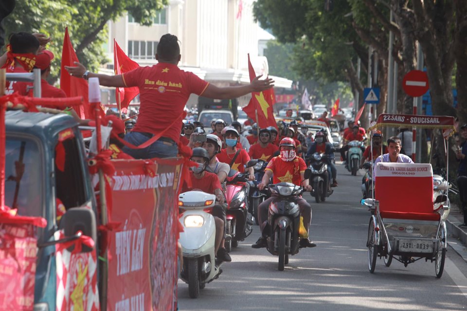 Đội tuyển Việt Nam giành trọn 3 điểm trước Malaysia, &#34;chảo lửa&#34; Mỹ Đình &#34;nổ tung&#34; - 49