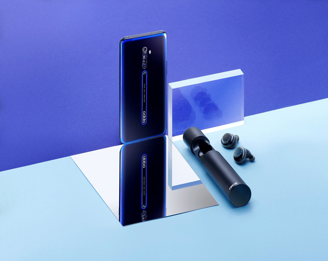 OPPO Reno2 (phiên bản Đen Lân Tinh) và tai nghe bluetooth quà tặng đặt trước