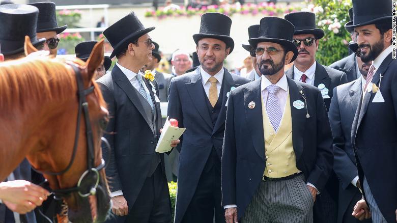 Vua Dubai đích thân đến phiên đấu giá ở Anh để sở hữu bằng được chú ngựa mà mình thích.