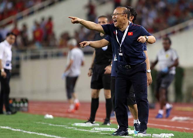 Tan Chang Hoe thêm một lần đau trước Park Hang Seo: Ai mới là &#34;Phù thủy&#34;? - 1