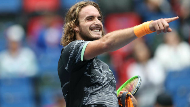 Tsitsipas đang bay cao