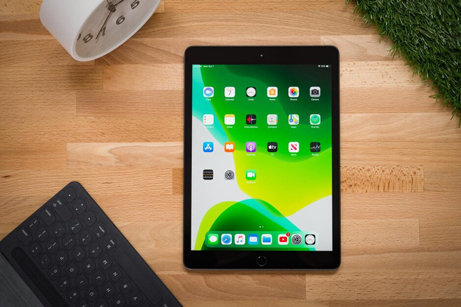 iPad 10,2 inch 2019 có thiết kế cổ điển.