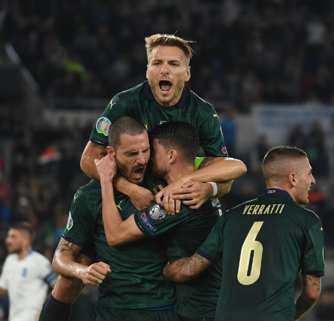 Italia nhọc nhằn đánh bại Hy Lạp trên sân nhà