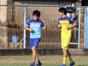 Bóng đá - Tuấn Anh cười tươi tập với &quot;thần y&quot;, thầy Park tung &quot;chiêu&quot; đấu Indonesia