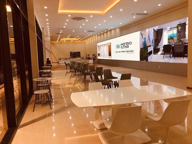 Khu vực tiếp khách của Khu Nhà mẫu Metro Star