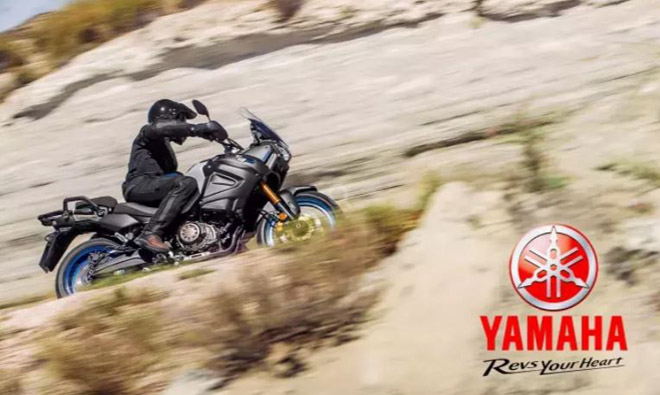 Yamaha Super Ténéré ES được coi là đối thủ chính của bản&nbsp;Adventure Sports ES