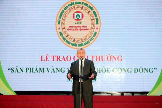 PGS.TS Trần Đáng, Chủ tịch Hiệp hội Thực phẩm chức năng Việt Nam phát biểu tại Lễ trao Giải. Ảnh: TTXVN