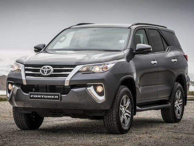 Toyota Fortuner tiếp tục dẫn đầu doanh số phân khúc SUV 7 chỗ tại Việt Nam