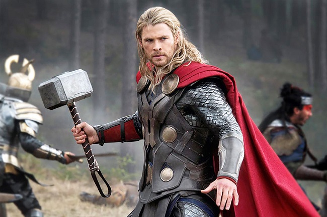 Đặc biệt Chris Hemsworth, anh sở hữu mức cát-xê cao nhất dù thời lượng lên hình trong Endgame kém Robert Downey Jr. và Chris Evans đến 45 phút. Trong top 100 người nổi tiếng có mức cát xê cao nhất thế giới, Chris Hemsworth đứng hạng 24 với 76.4 triệu USD &#40;khoảng 1800 tỷ VNĐ.&nbsp;Gắn bó với vai diễn &#34;Thần Sấm&#34; Thor, Chris từng thừa nhận: “Tôi sẽ tiếp tục đóng nhân vật này bất cứ khi nào được cho phép. Tôi yêu nó rất nhiều&#34;