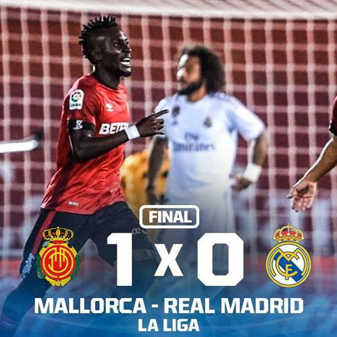 Real Madrid thua cay đắng trước Mallorca qua đó để Barca vượt mặt.