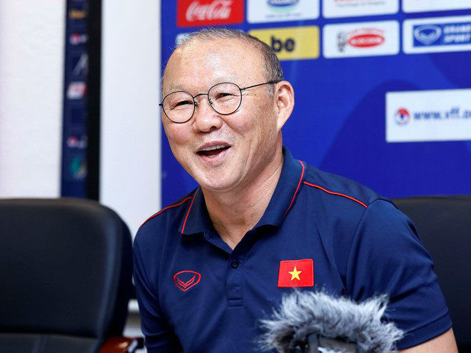 HLV Park Hang Seo sẽ cùng ĐT Việt Nam được đá 2 trận tiếp theo trên sân nhà Mỹ Đình