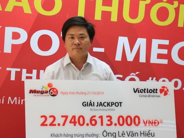 Người trúng jackpot hơn 22 tỉ nói về việc không che mặt: “Không nên hỏi nhiều”