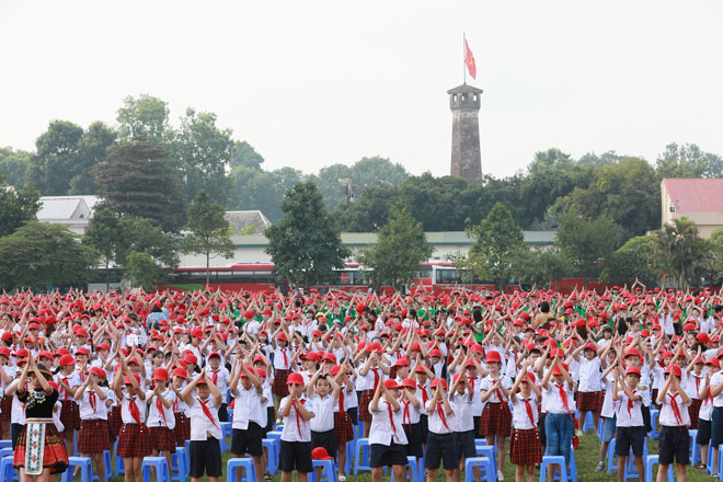 Hơn 2.500 học sinh, sinh viên cùng tham gia hưởng ứng “vũ điệu quốc dân”