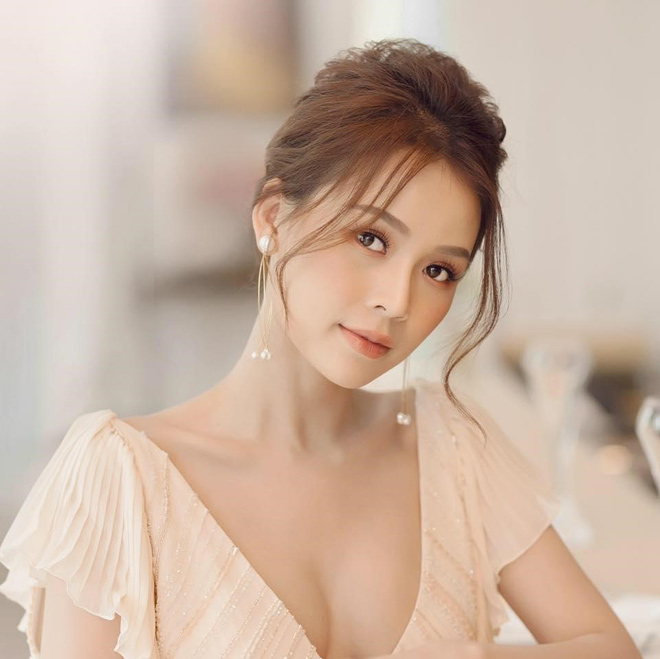 Lạ lùng Sam và Huỳnh Đăng Thông chung bí quyết làm đẹp, dù tất bật vẫn luôn rạng rỡ - 1